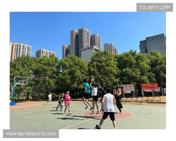 世界篮球学院在教学中加强心理素质与领导力培养模块，高校篮球运动训练中核心力量训练的作用